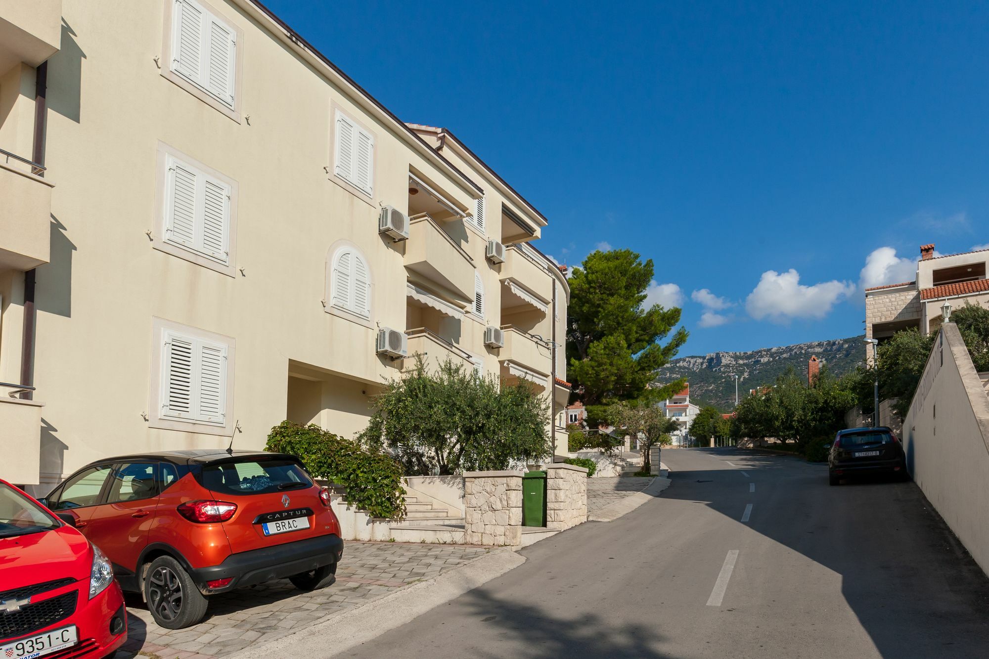 Mazuranic Apartments Bol Exterior photo