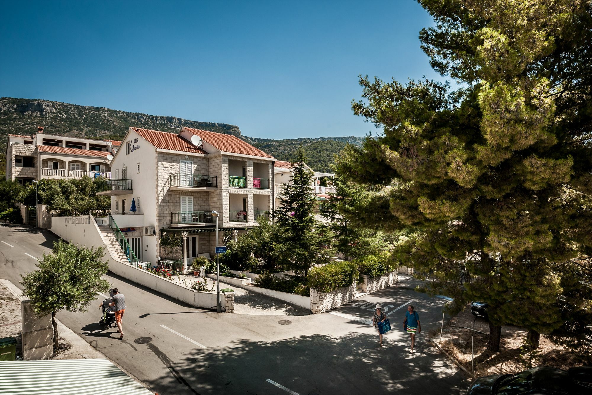 Mazuranic Apartments Bol Exterior photo